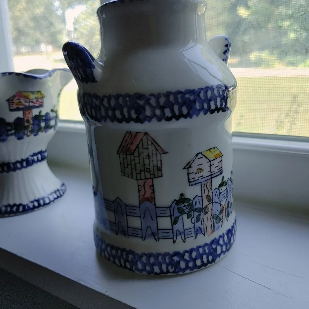 Cottage Vtg Style Ceramic Birdhouse Milk Jug and Ruffled Pedestal Vase Decor Set